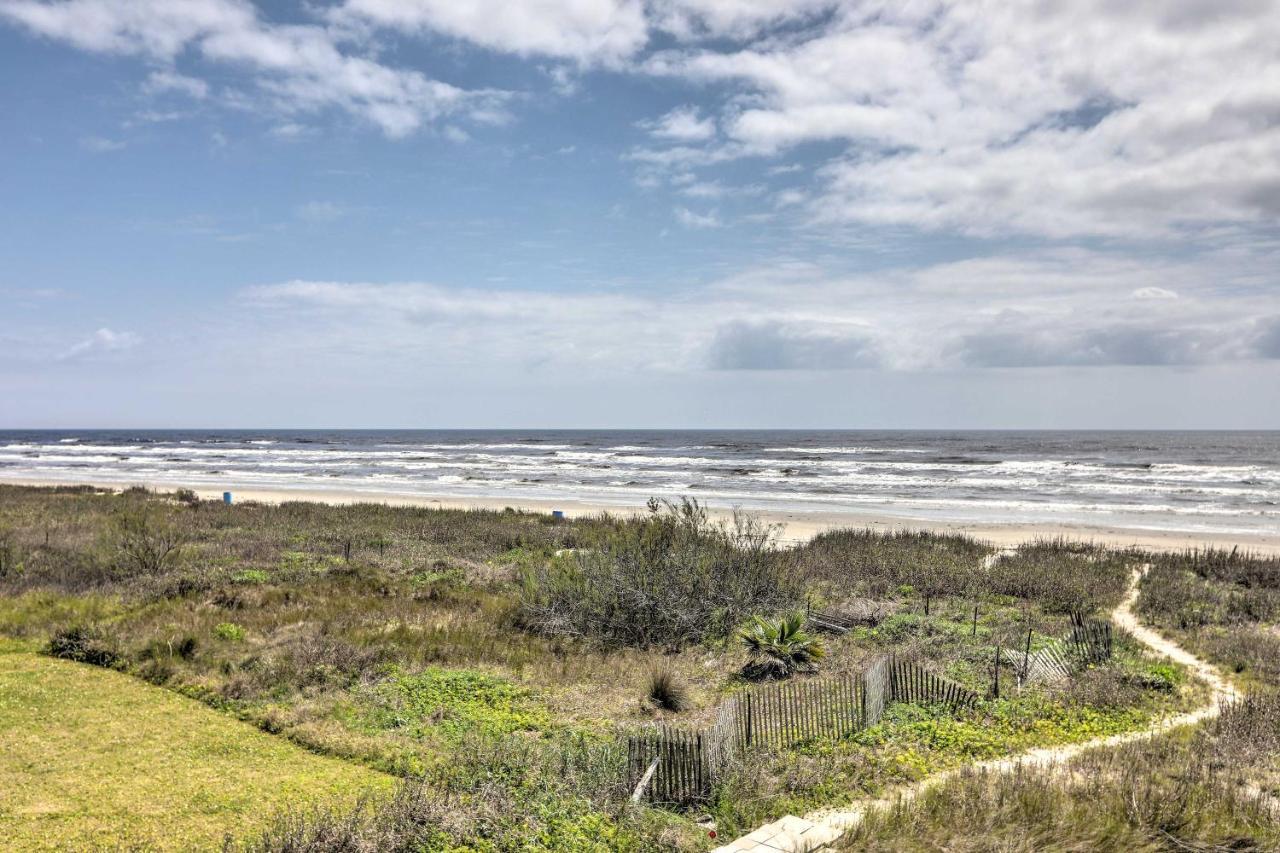Oceanfront Galveston Home - Walk To Beach! Экстерьер фото