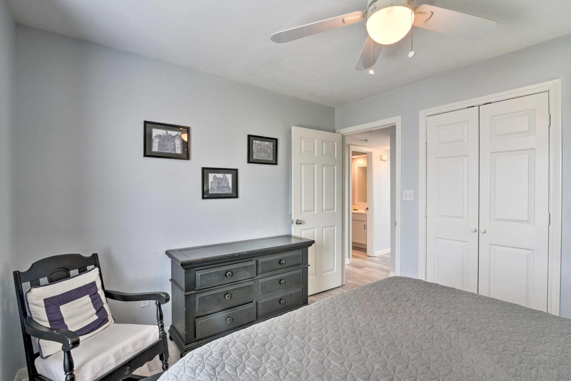 Oceanfront Galveston Home - Walk To Beach! Экстерьер фото