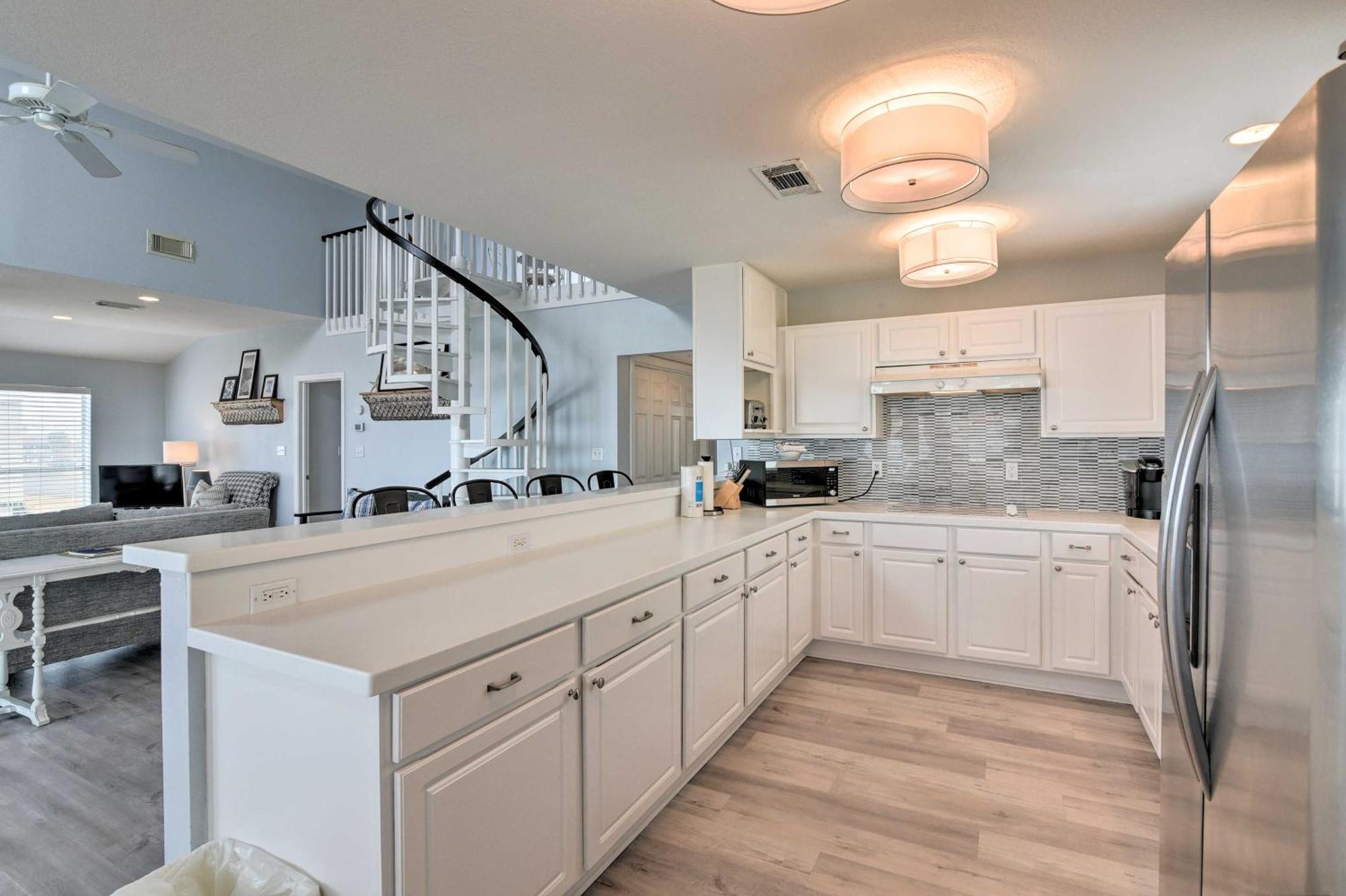 Oceanfront Galveston Home - Walk To Beach! Экстерьер фото