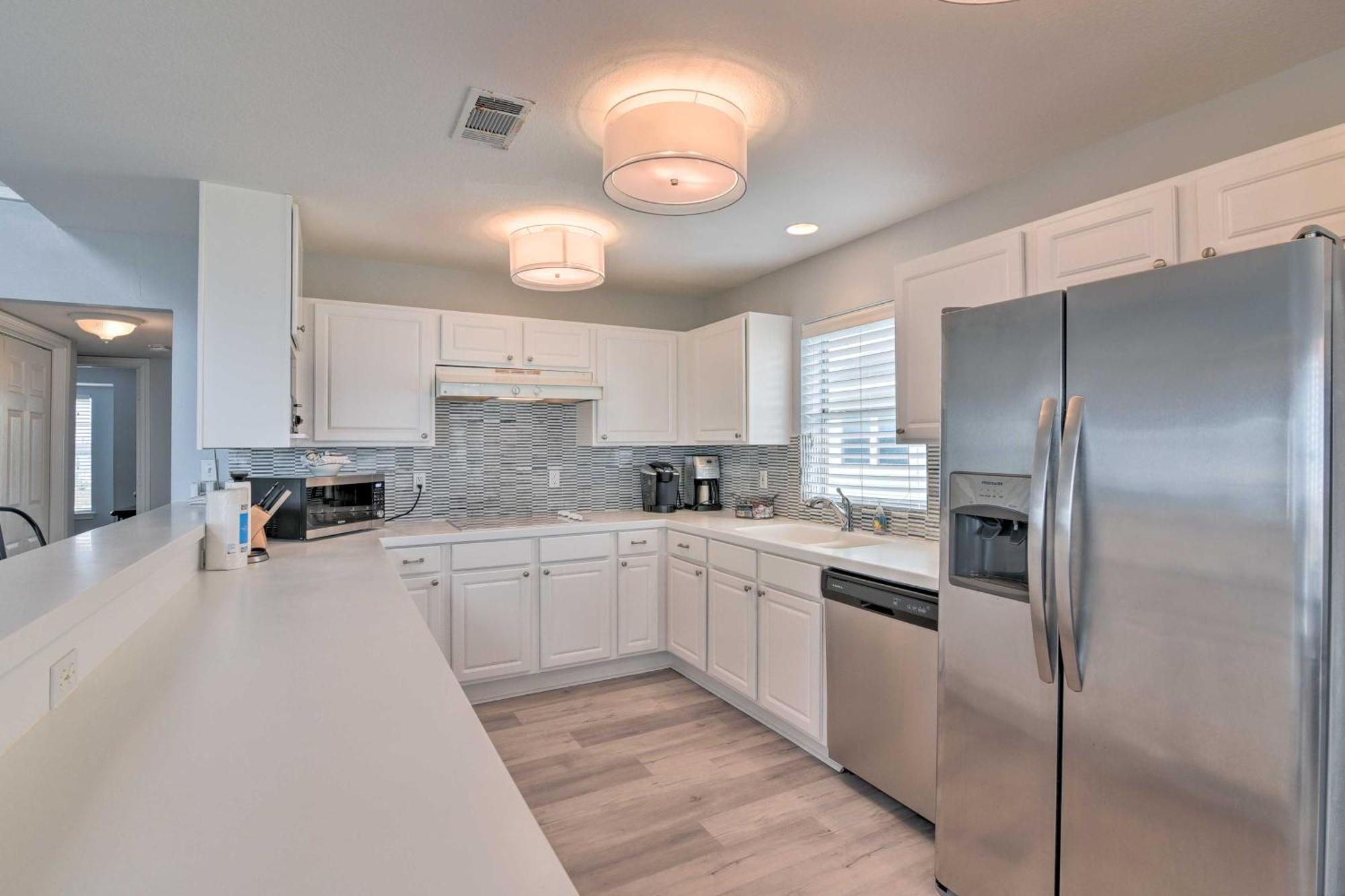 Oceanfront Galveston Home - Walk To Beach! Экстерьер фото