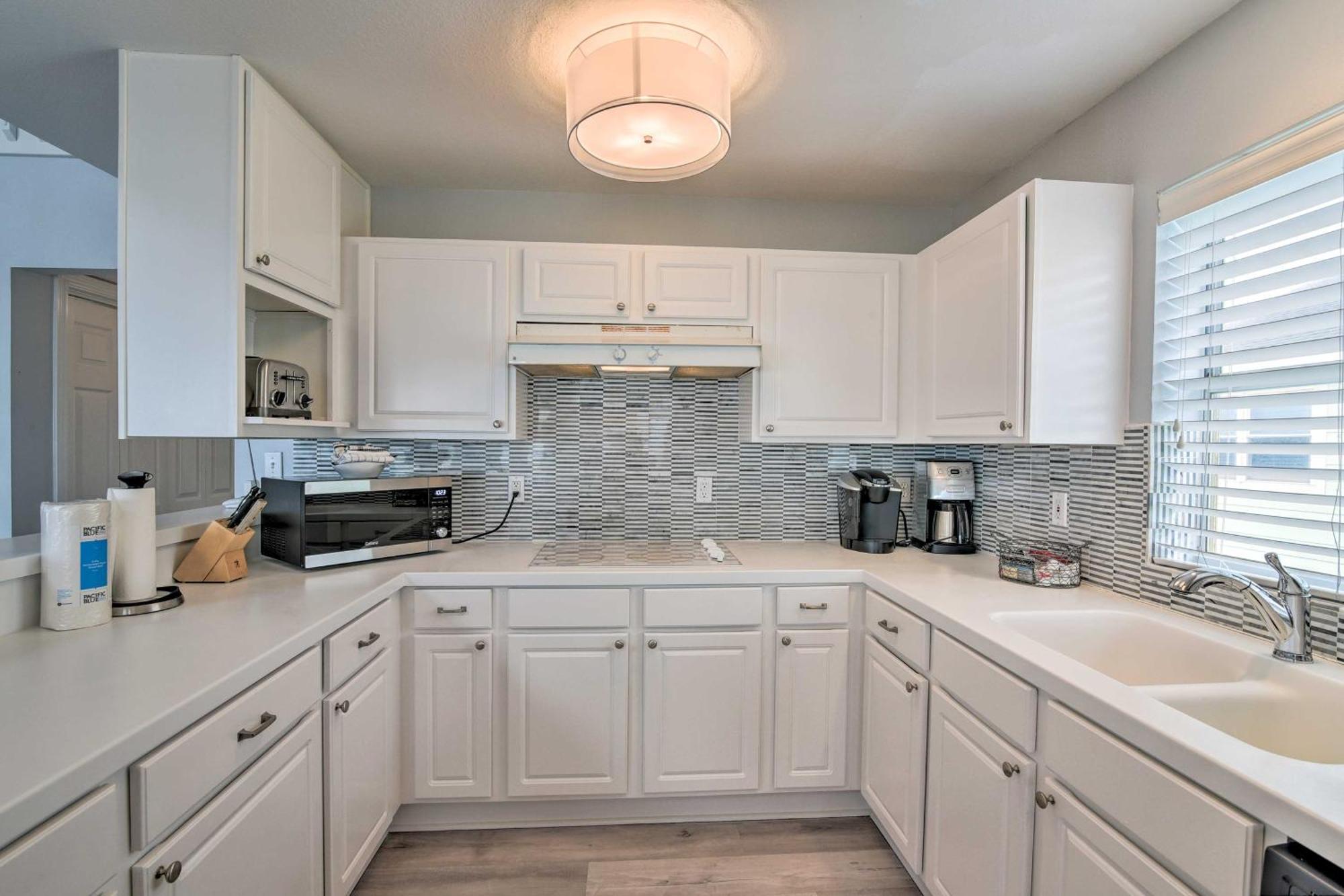 Oceanfront Galveston Home - Walk To Beach! Экстерьер фото