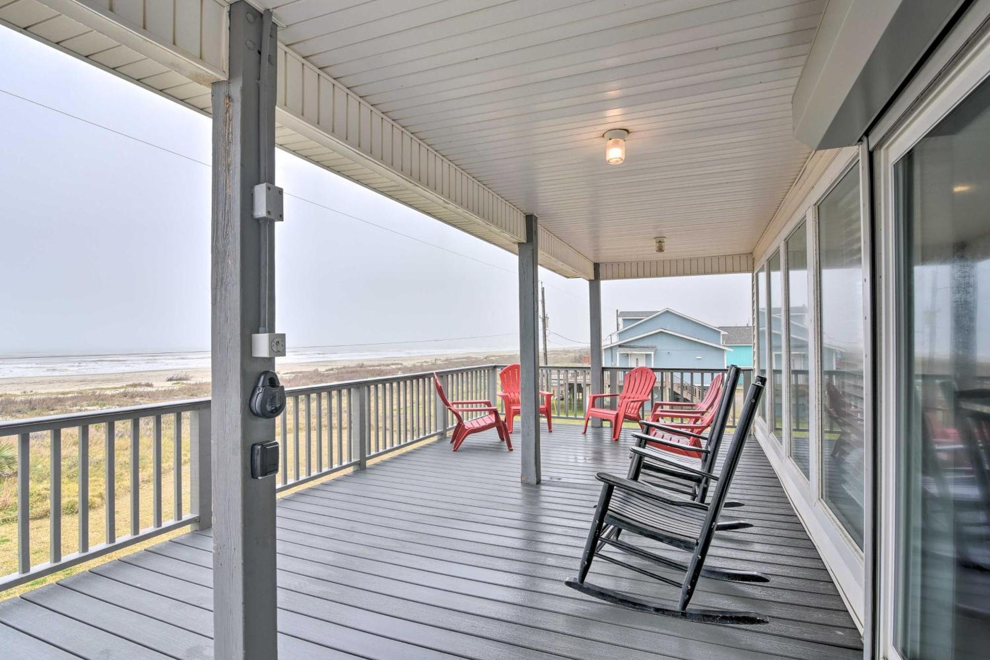 Oceanfront Galveston Home - Walk To Beach! Экстерьер фото